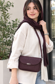 کیف دوشی زنانه مدل آذین؛ چرم نرم با طراحی مینیمال و بند بلند قابل تنظیم مناسب استایل روزمره